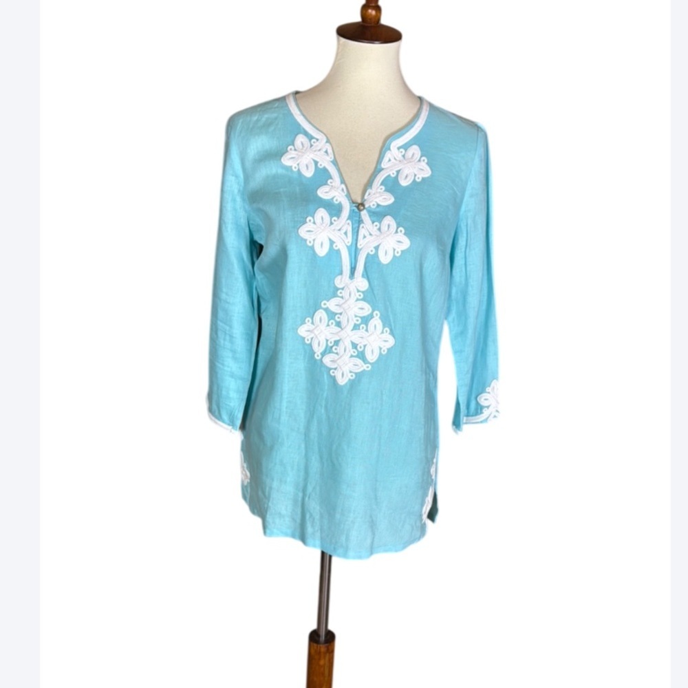 Charter Club light blue linen tunic top with white satouche details Size Medium